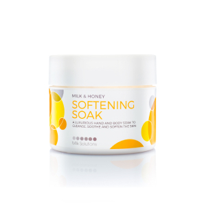 A luxurious hand and body soak to cleanse, soothe and soften the skin.